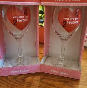 Two stem wine glasses 14 oz